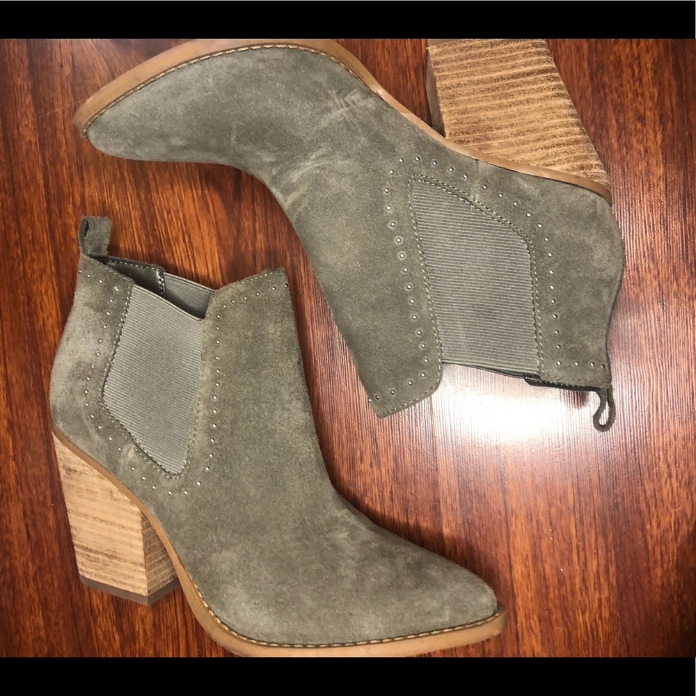 Marc Fischer suede green/ olive green boots